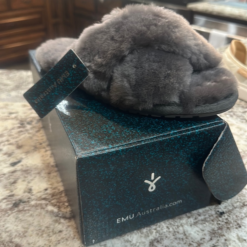 Emu Australia house shoe